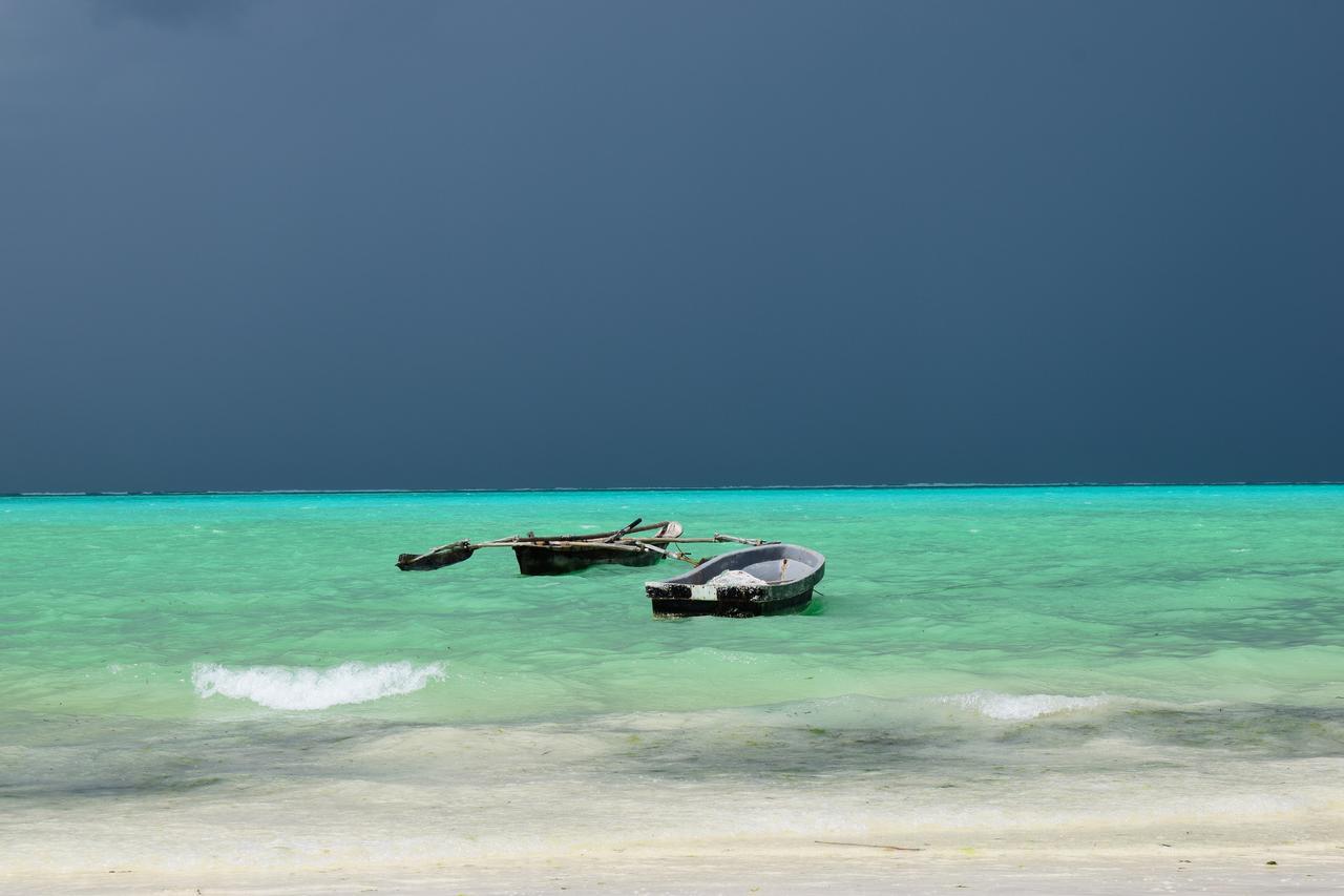 Bwejuu Beach Palm Villa Exteriör bild